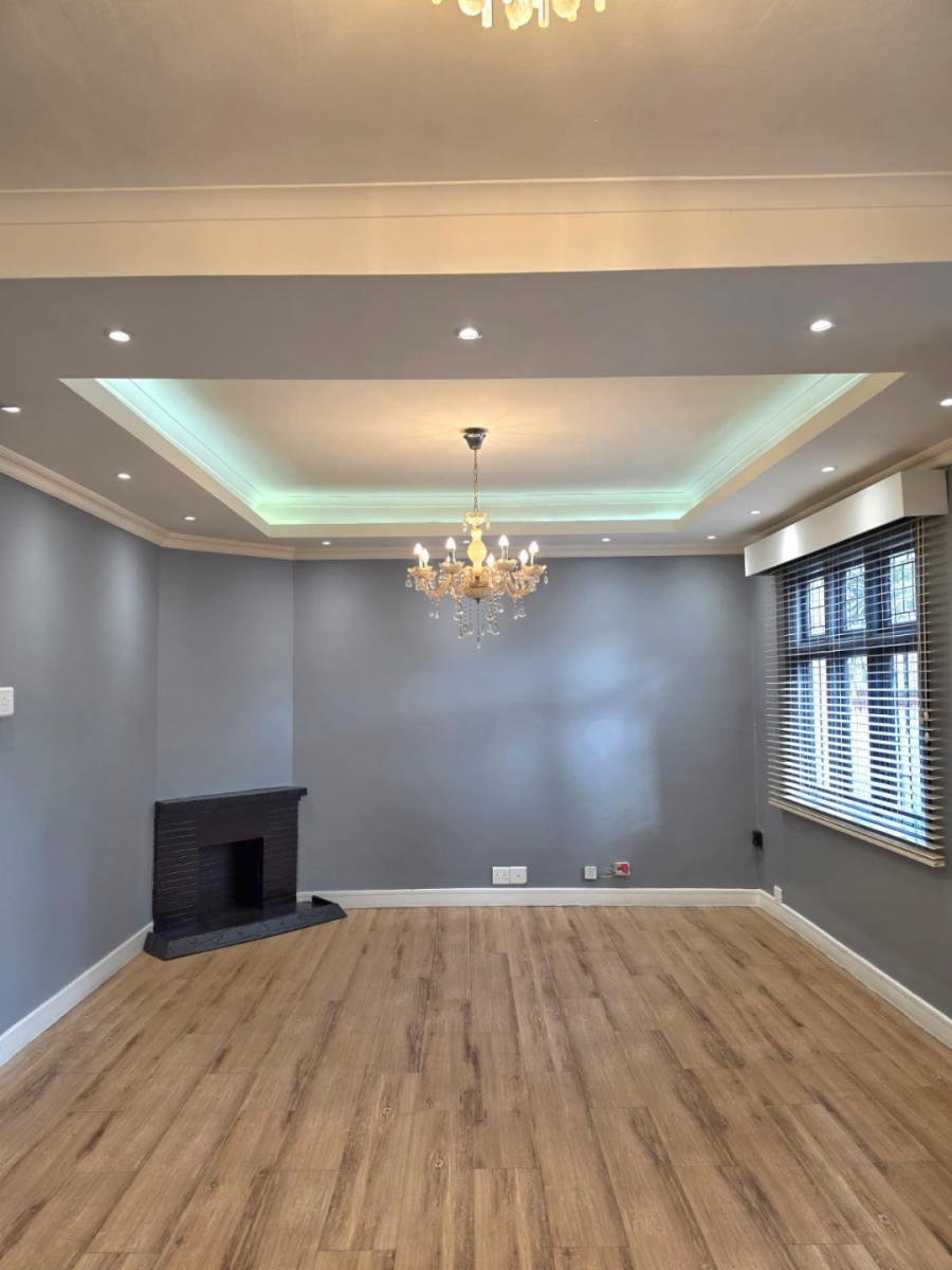 5 Bedroom Property for Sale in Kenilworth Western Cape